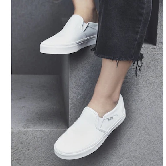 Vans | Shoes | Vans Asher White Platform Slip On Sneakers | Poshmark